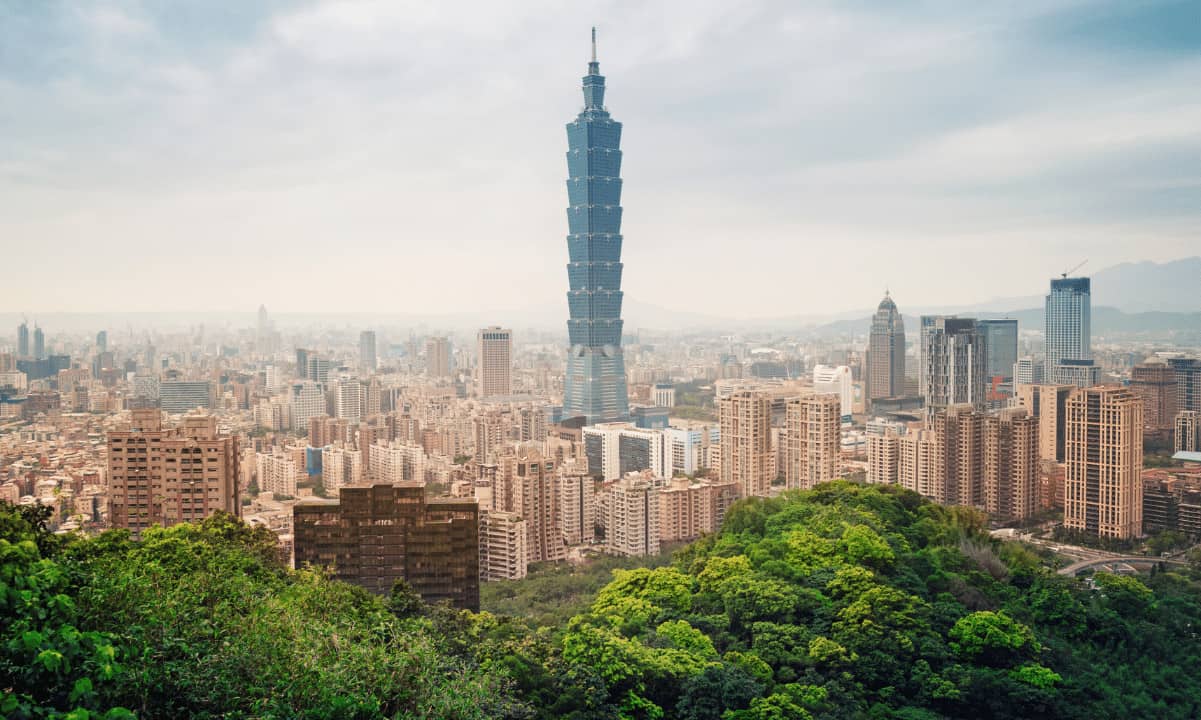 Тайвань запретил покупку криптовалют с банковских карт